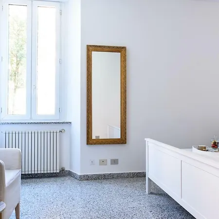 Lora Apartment, Free Private Parking