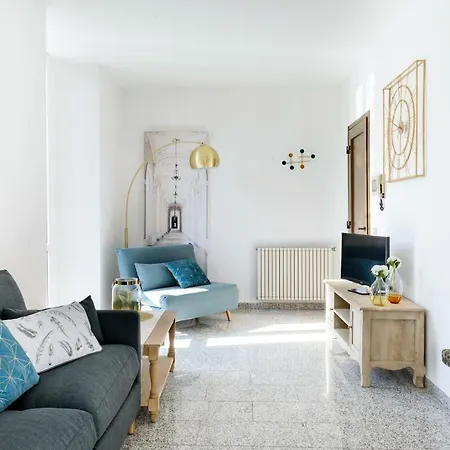 Daire Lora Apartment, Free Private Parking *