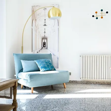 Lora Apartment, Free Private Parking, Self Check In Côme