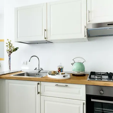 Lora Apartment, Free Private Parking 아파트 *